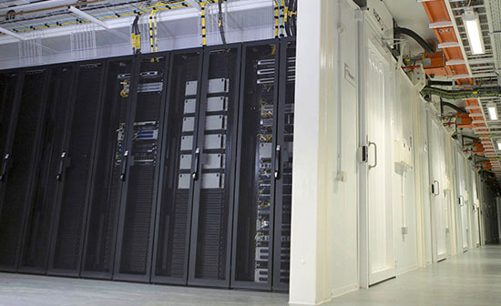 RackCentre02_550x336.jpg RackCentre02_550x336.jpg